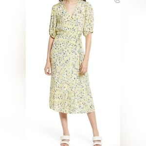 [Sold🚫]NWOT - AWARE by VERO MODA Tilly Wrap Dress